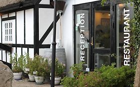 Lyng Dal Hotel Og Restaurant